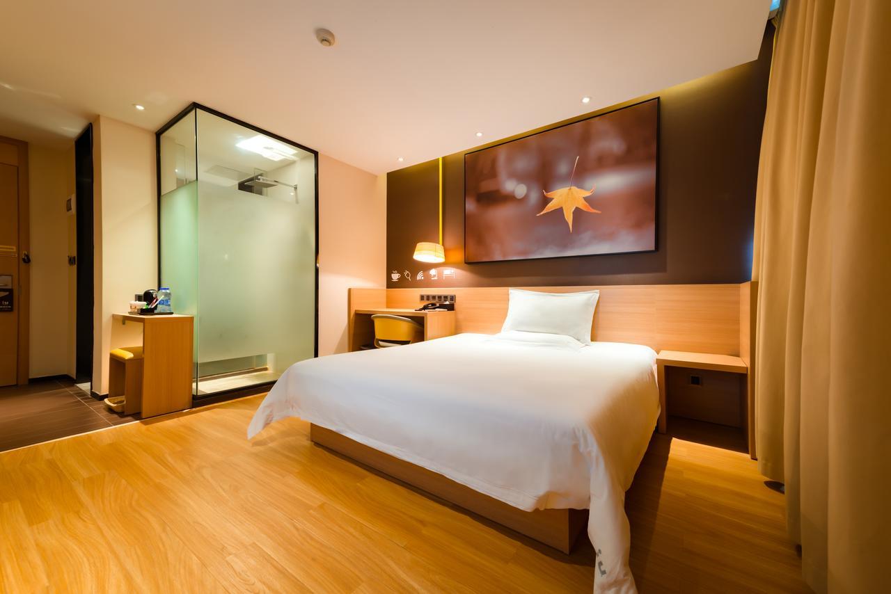 Iu Hotel Tianjin Binjiang Walking Street Exterior photo